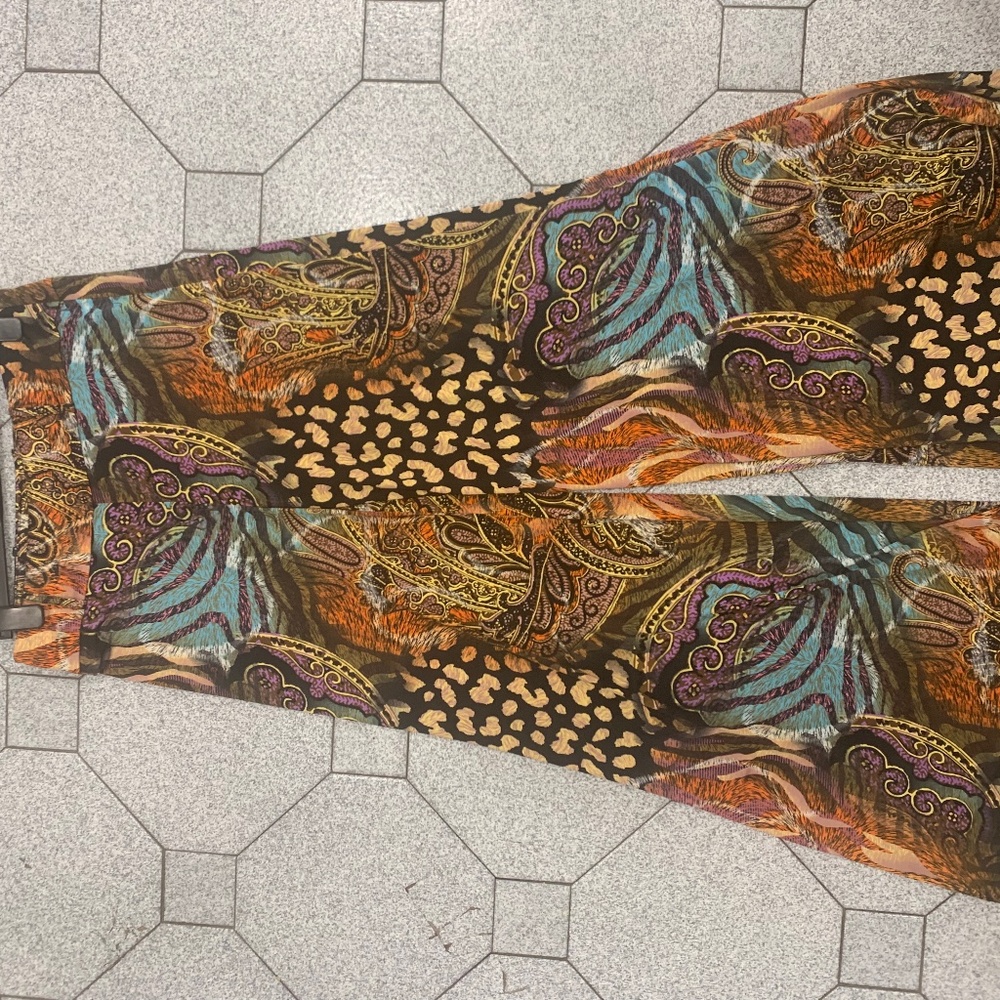 Frank Lyman Design silky wide pants!